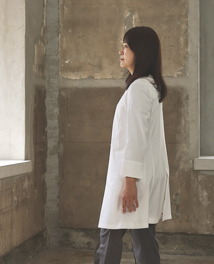 THE NEW WAVES 院長　澤田 まゆみ